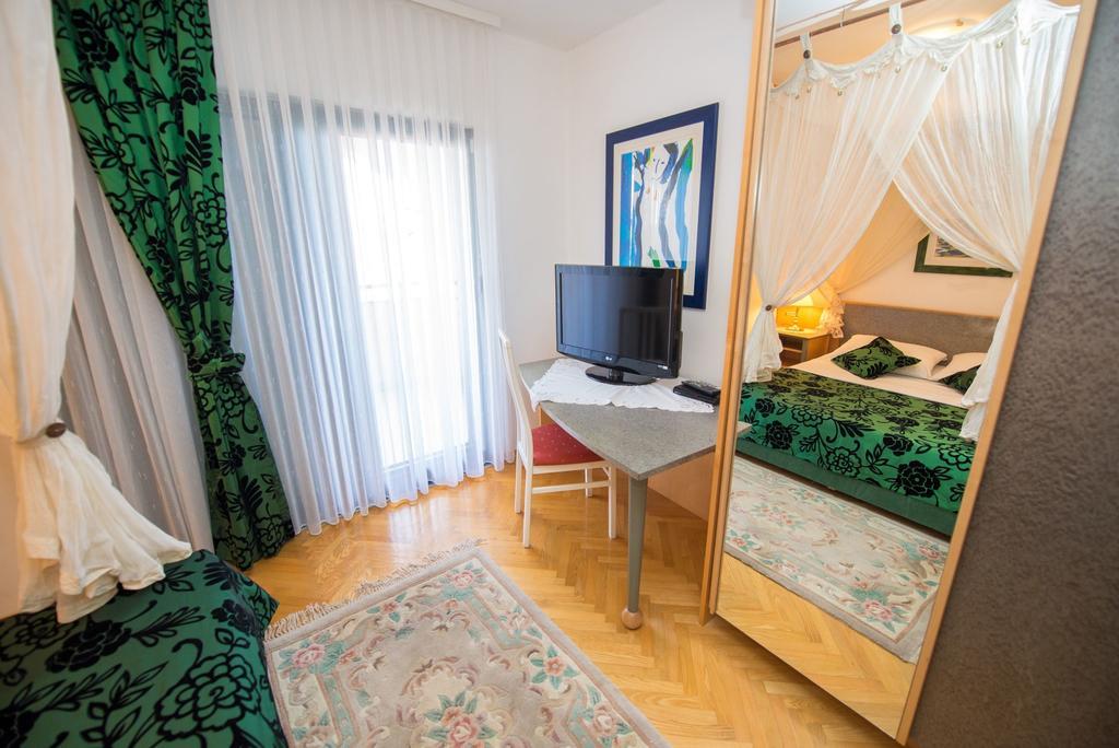 Apartments Marija Near Center Vodice Exterior foto