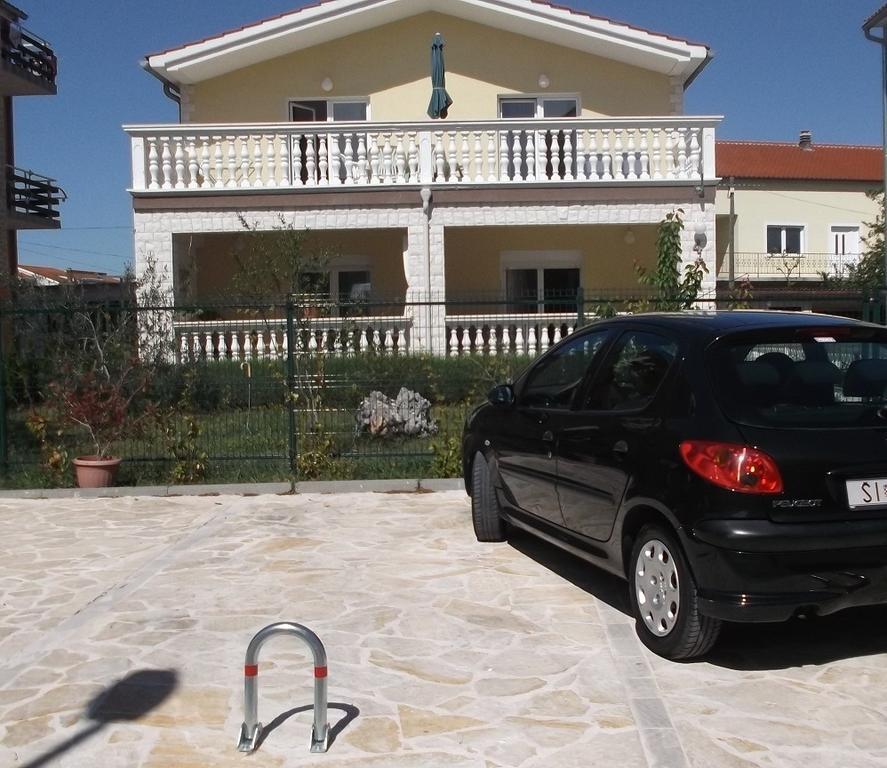 Apartments Marija Near Center Vodice Exterior foto