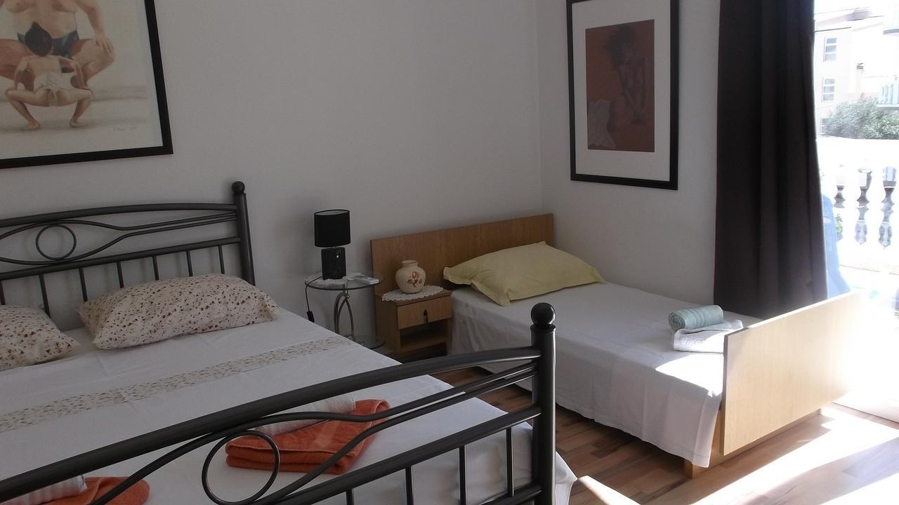 Apartments Marija Near Center Vodice Quarto foto
